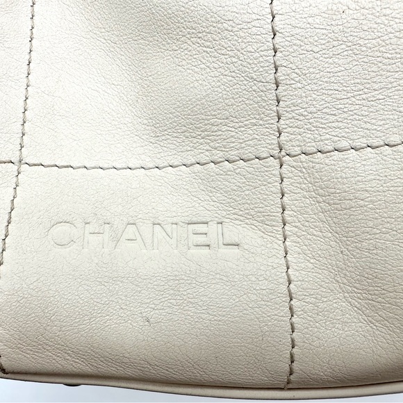 Auth Chanel White Chocolate Bar - Picture 10 of 15